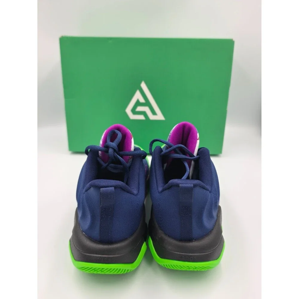 NIKE GIANNIS IMMORTALITY 4 KC GS 5Y WOMEN'S 6.5 II0661-400 NEW BOX